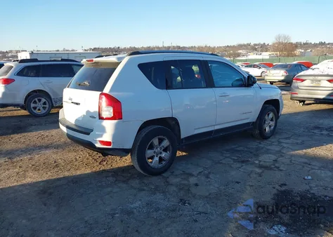 2013 Jeep Compass Latitude z USA, uszkodzony, nr VIN 1C4NJCEA0DD208416